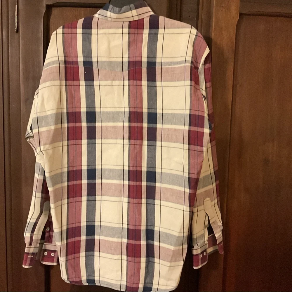 Twenty X Plaid Button Down Long Sleeve Shirt by Wrangler Size 15 1/2 X 34/35